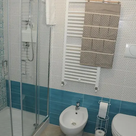 Tamarix Bed & Breakfast 4*