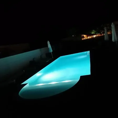 Tamarix Bed & Breakfast *