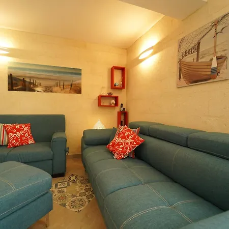 Tamarix Bed & Breakfast 4*